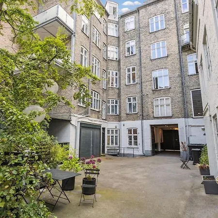Peaceful Courtyard - Royal Palace & Marble Church Apartamento Copenhague
