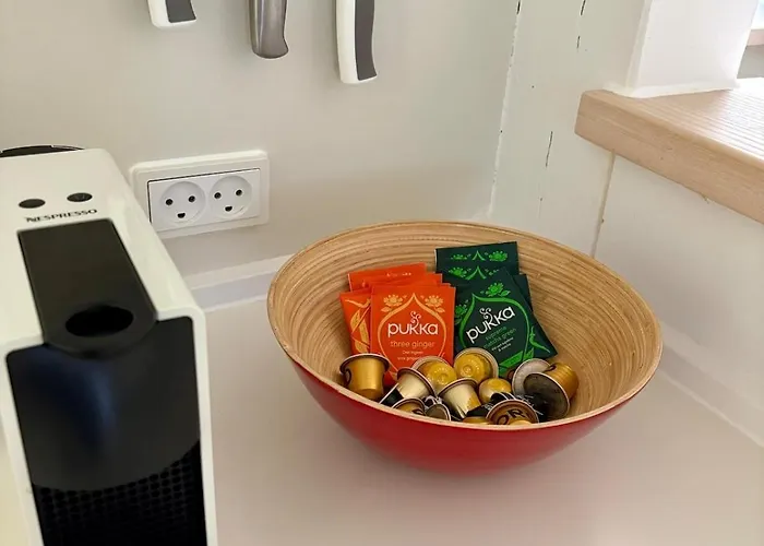 Peaceful Courtyard - Royal Palace & Marble Church Apartamento