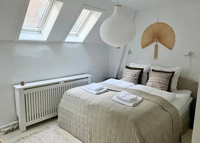 Peaceful Courtyard - Royal Palace & Marble Church Apartamento *